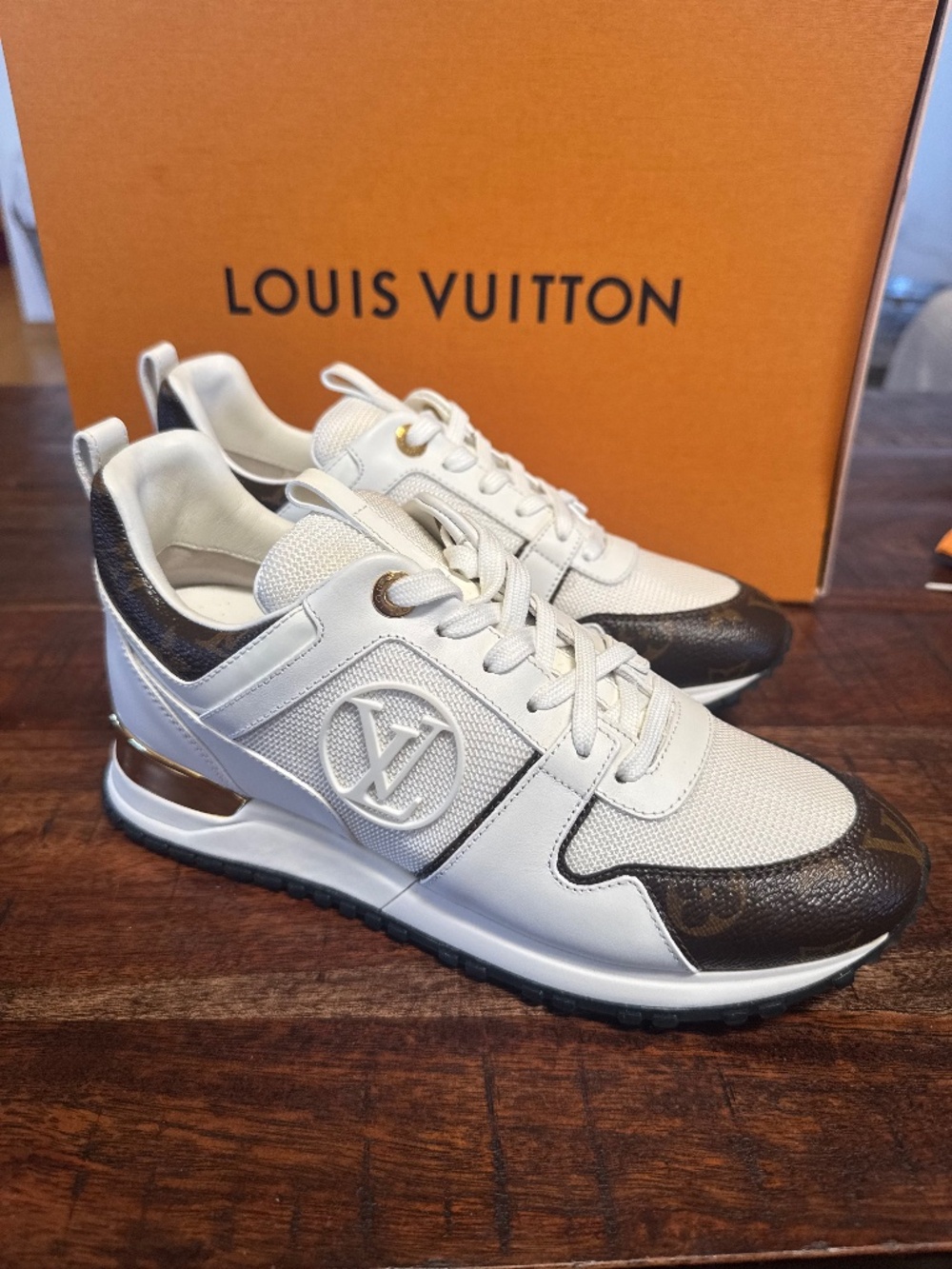 Never Worn Authentic Louis Vuitton Runaway Sneaker sz 36.5
